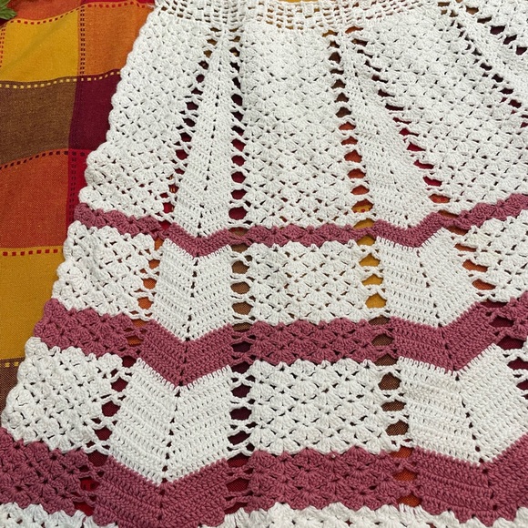 Vintage Crochet Appron - Picture 2 of 9